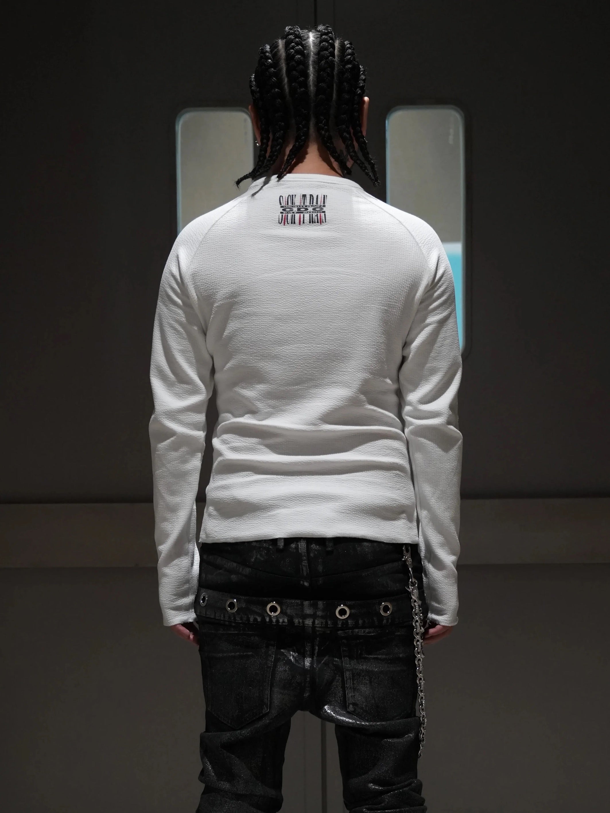 SICK IT RAIN ボディラインフィット ロングスリーブT